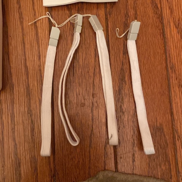 Wii Remote Controllers Set - Blue and White - Picture 4 of 5